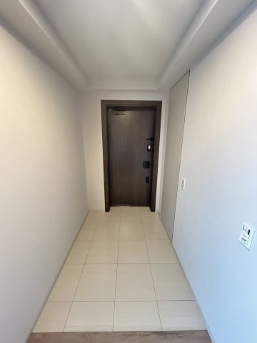 グランドメゾン大阪上本町の玄関