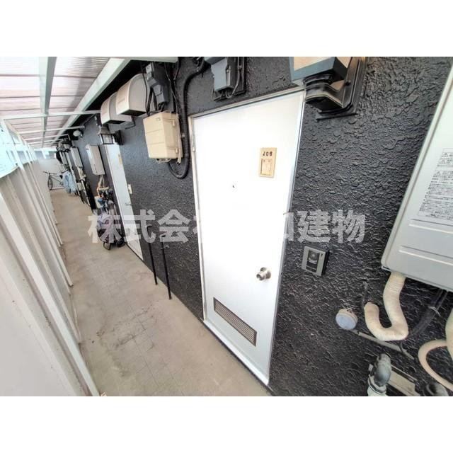 メゾンクレセールの玄関