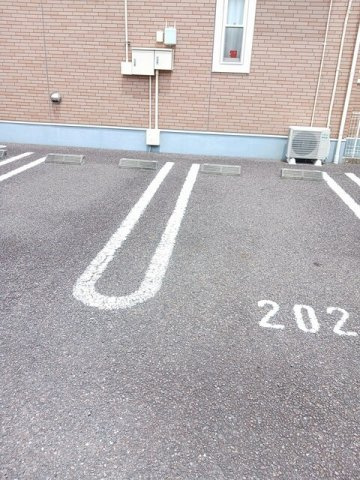 コムフィールの駐車場