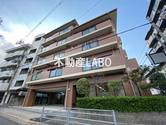 グリーンパークの外観