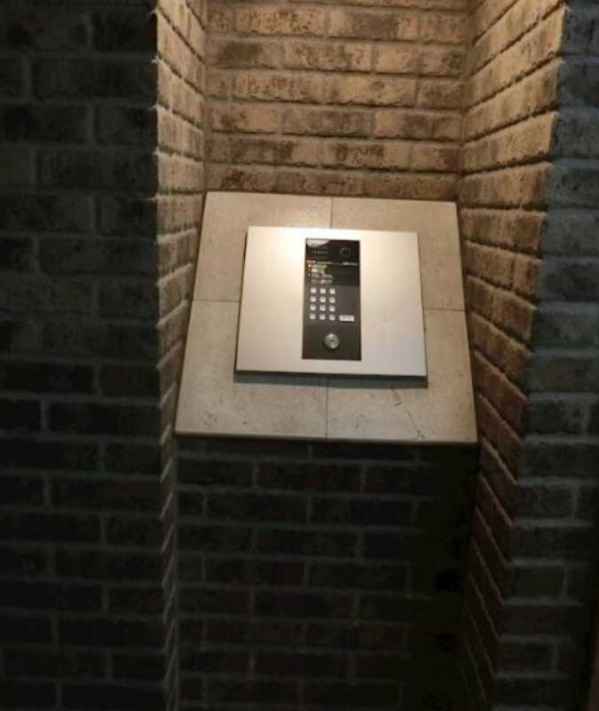フェニックス三軒茶屋　駅近　外国籍相談　バイク置き場のセキュリティ