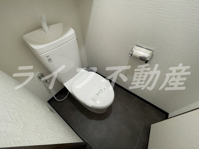 ツカサロイヤルハイツ瓢箪山のトイレ|清潔感のあるトイレです