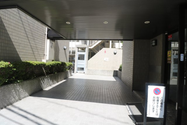 【エントランス】