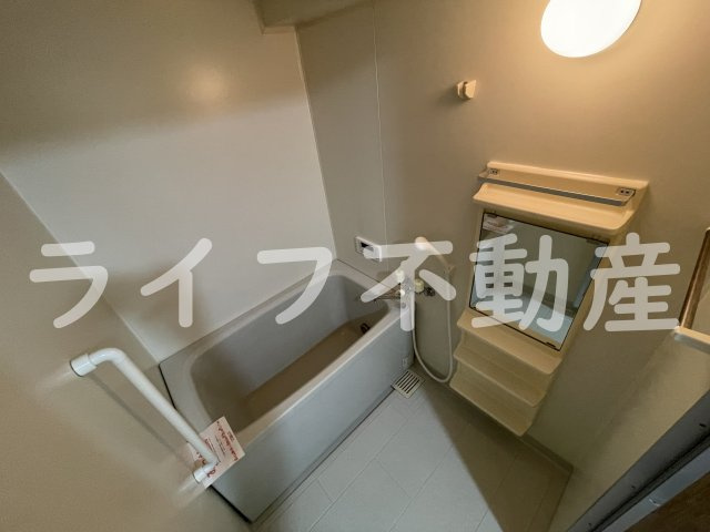 フィールドパークⅠ番館の浴室|ゆったり過ごせるお風呂です
