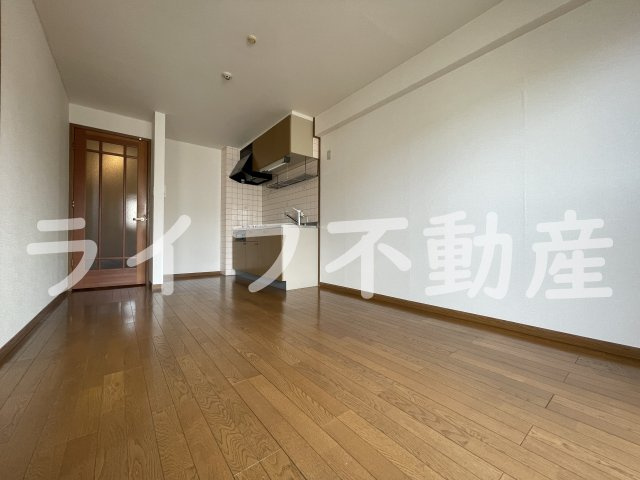 フィールドパークⅠ番館の居間・リビング|居間です