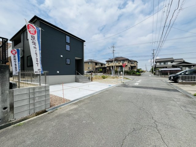 知多市梅が丘1丁目149番、149番1、149番2『仲介手数料無料』新築一戸建て・建売の前面道路含む現地写真