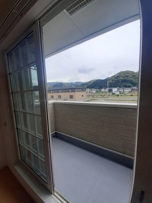 【バルコニー】 | グランリアン　Ⅱ | お洗濯にも便利なバルコニー付き