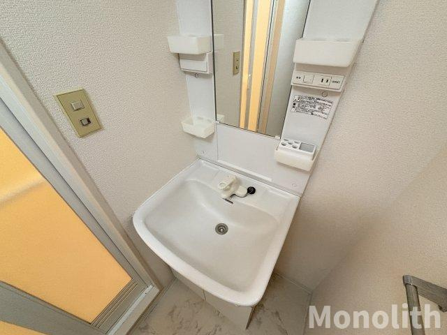 ノゥブルヒル二色の洗面所
