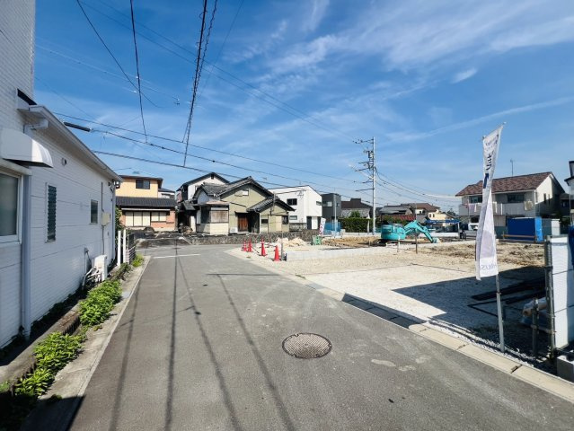 東浦町緒川天白30-1『仲介手数料無料』新築一戸建て・建売の前面道路含む現地写真