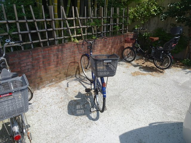 オーキッドフラッツの駐車場|75026104_5.jpg