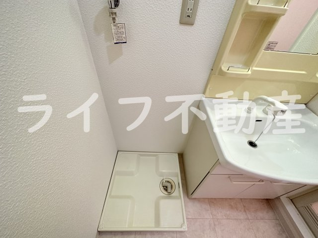 アンビションの洗面所|ゆったりとスペースのある洗面所