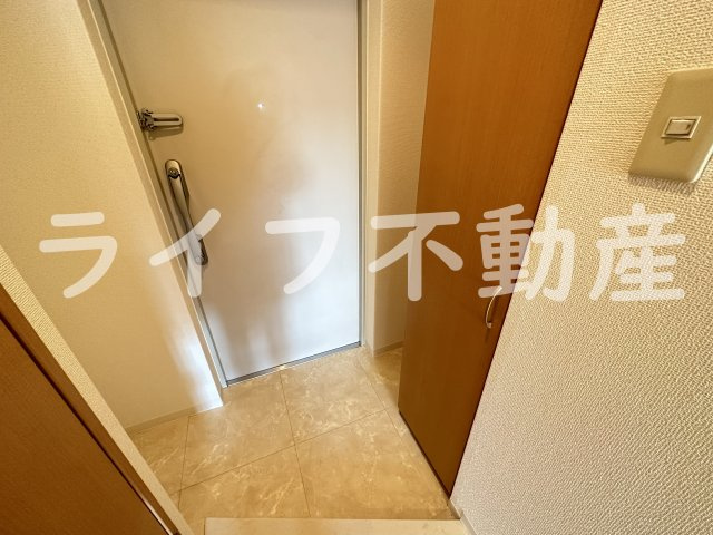 アンビションの玄関|収納もある玄関です