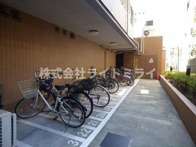 藤和六本木ホームズのロビー|駐輪場 