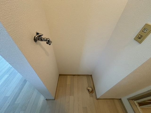 コーポアサヒの洗面所|明るい洗面所です
