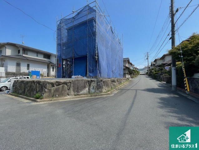川西市清和台西　第1期　新築一戸建ての前面道路含む現地写真|周辺は落ち着いた街並みの住宅地！子育てがしやすい住環境です！まだ未完成ですが、現地でしかわからない事もございます。是非一度ご覧ください。