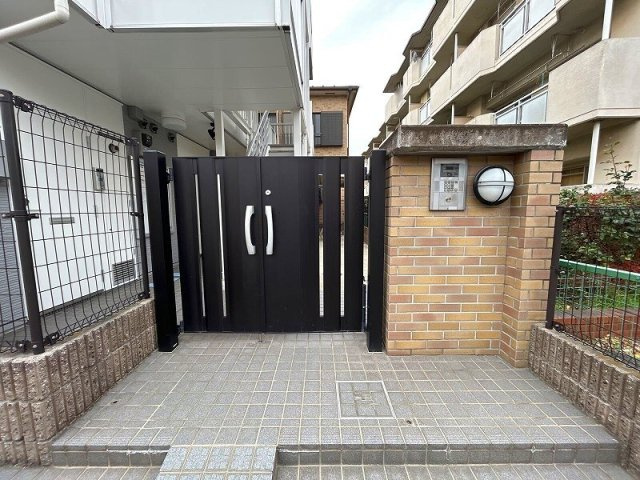 レオパレスポラリス