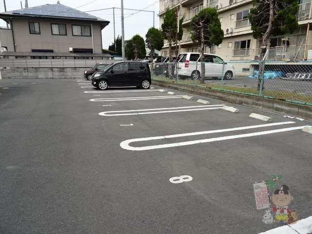 ピア京山　Ａの駐車場