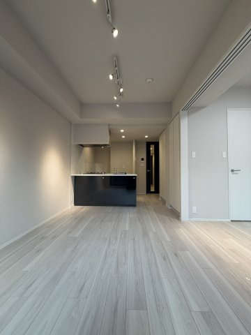 La Perla JiyugaokaⅡの居間・リビング