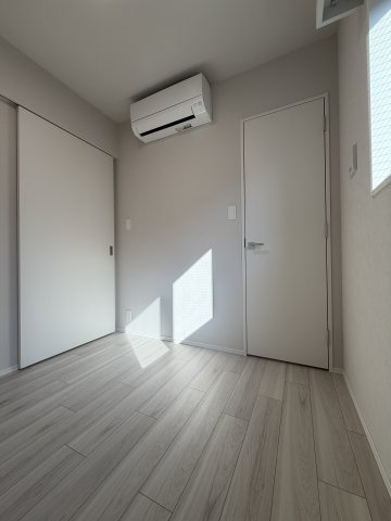 La Perla JiyugaokaⅡの居間・リビング