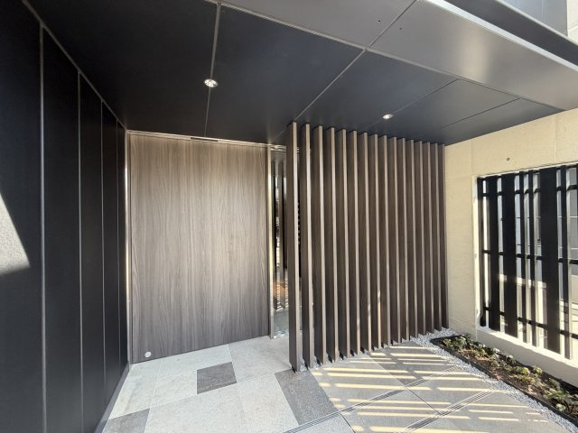 La Perla JiyugaokaⅡのエントランス