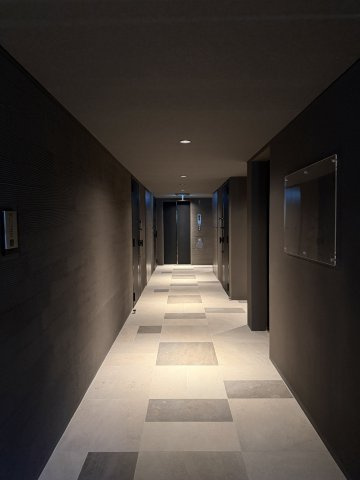 La Perla JiyugaokaⅡのロビー
