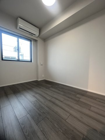 La Perla JiyugaokaⅡの居間・リビング