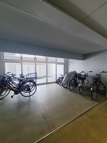 UR武庫川 12号棟の外観