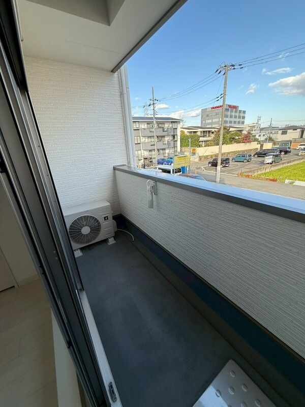 クリエオーレ猪名寺のバルコニー