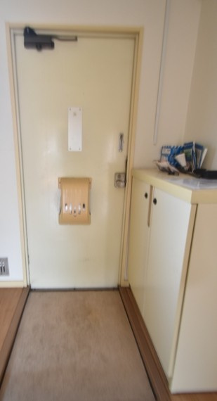 相模原市南区相武台１丁目のアパートの玄関