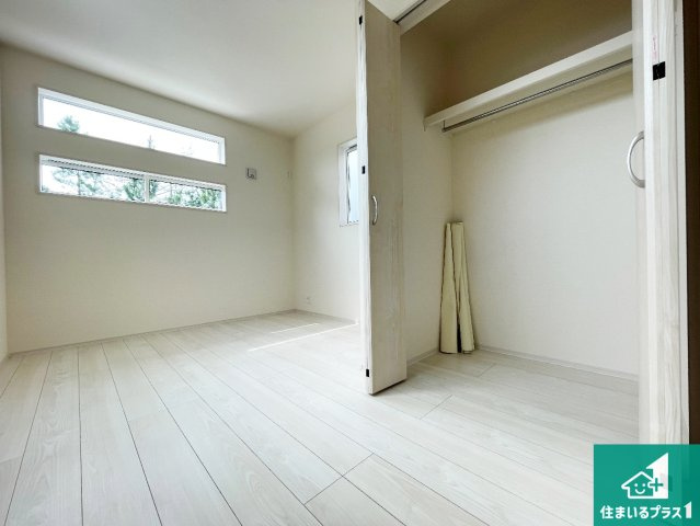 西宮市北六甲台　第2期　新築一戸建ての洋室|シンプルな洋室は、自分好みのインテリアが楽しめます♪ご家族とインテリアや家具を選びに行くのは物件購入時の醍醐味の一つです。ぜひお楽しみください♪