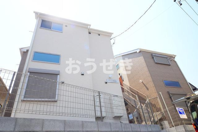 ラボーナ西横浜の外観