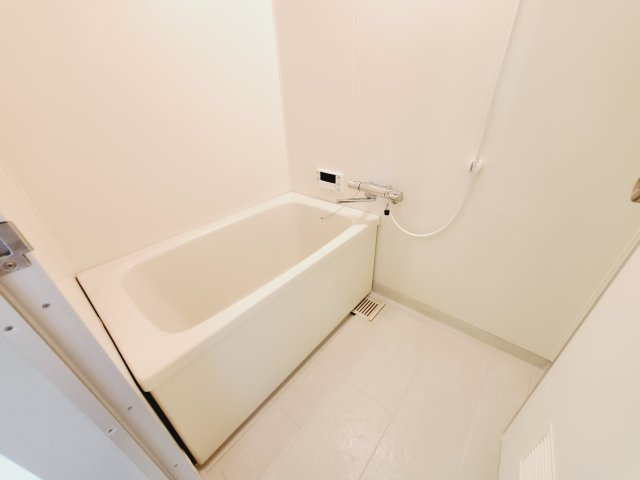 ロイヤルメゾン宝塚南の浴室