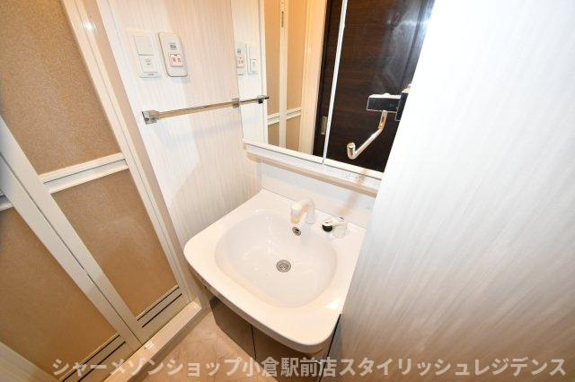 コンダクトレジデンス戸畑の洗面所