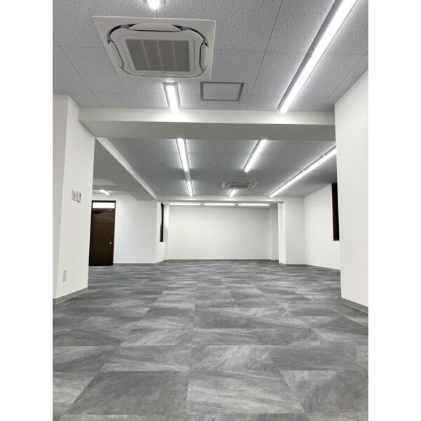 エスポワール大成【　1階路面店　】