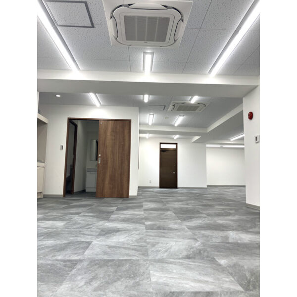 エスポワール大成【　1階路面店　】