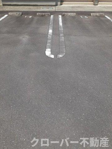 ＦＡＩＲＹ・ＳＭＩＬＥ　Ｂの駐車場