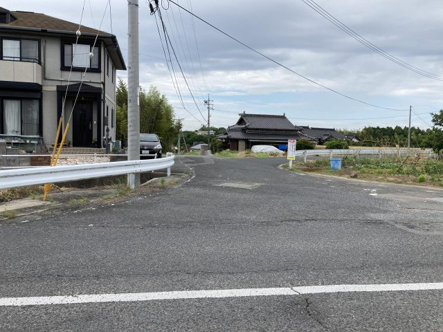 阿知須みはらし台の外観|入口道路２
