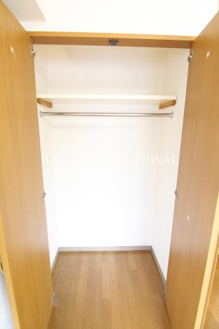 スプリングライトの収納|他部屋参考写真です