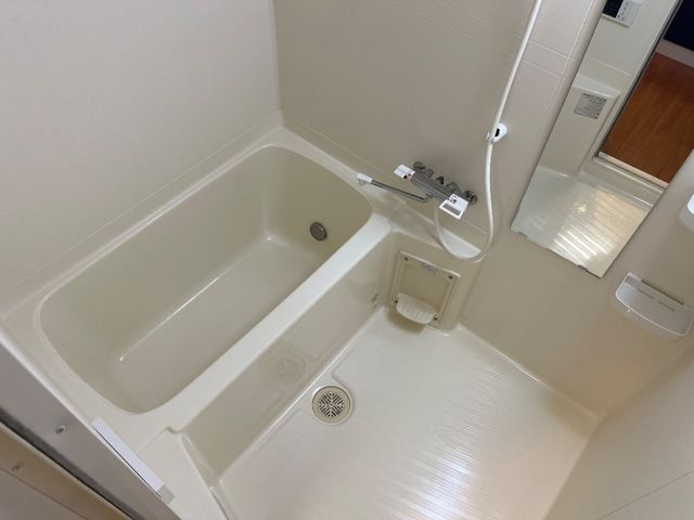 ナースリーイーストの浴室