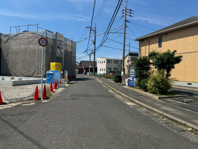 SUN COURTーサンコート－小倉南区蜷田若園３丁目【小倉南区　新築戸建て】の前面道路含む現地写真|現地撮影　2026,6,14　SUN COURTーサンコート－小倉南区蜷田若園３丁目【小倉南区　新築戸建て】