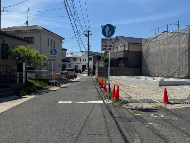 SUN COURTーサンコート－小倉南区蜷田若園３丁目【小倉南区　新築戸建て】の前面道路含む現地写真|現地撮影　2026,6,14　SUN COURTーサンコート－小倉南区蜷田若園３丁目【小倉南区　新築戸建て】