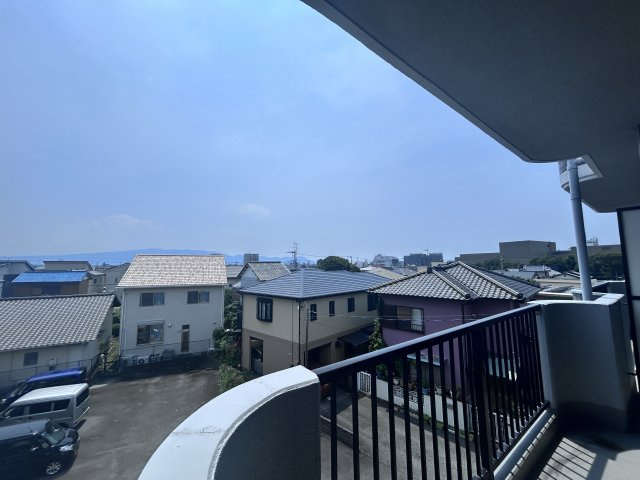 ロイヤル本郷マンションの洋室