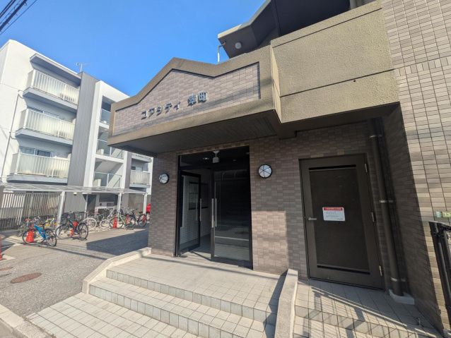 コアシティ翠町のエントランス
