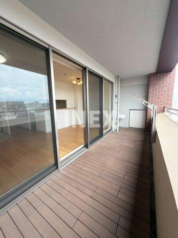 ブラウド横浜鶴見市場のバルコニー