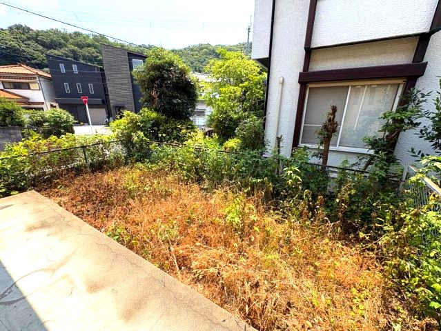 シティーハウス栄　A棟の庭