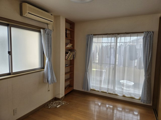 岐阜市田生越町の洋室