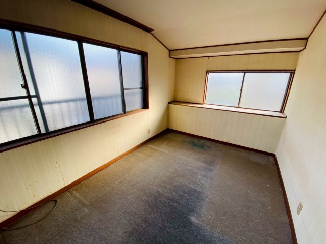 八街ほ　売戸建の洋室