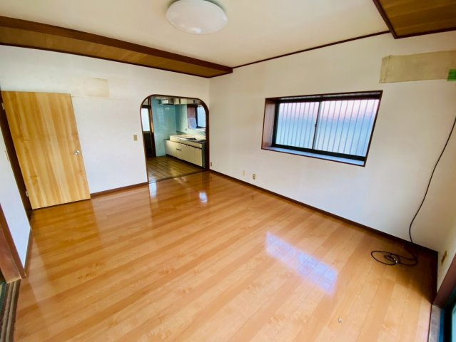 八街ほ　売戸建の居間・リビング