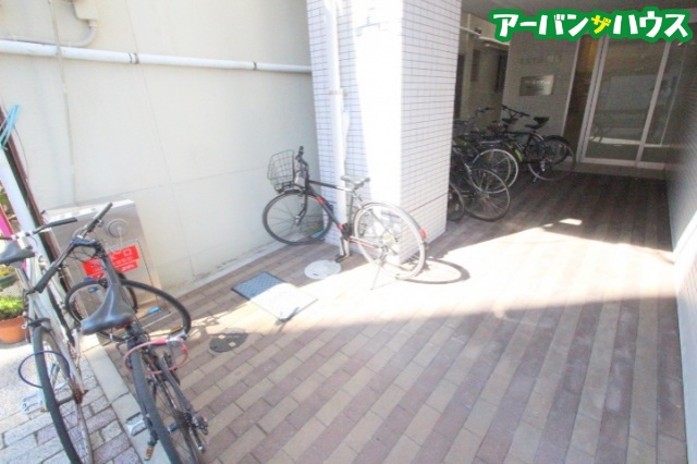 LST表町Ⅲの駐車場