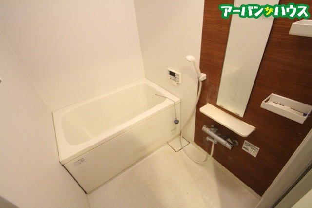 LST表町Ⅲの浴室